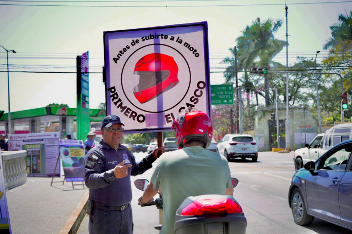 Inicia campaña de sensibilización sobre el uso correcto del casco en motociclistas