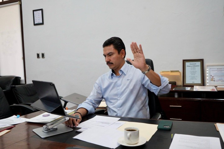 Aprueba Cabildo de Oaxaca de Juárez entrega de nombramientos a agentes municipales ganadores en elección
