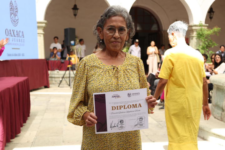 Vecinas y vecinos concluyen de manera exitosa cursos en Escuela Municipal de Artes y Oficios