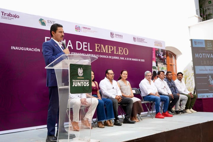 Feria del Empleo en Oaxaca de Juárez busca oportunidades labores para vecinas y vecinos