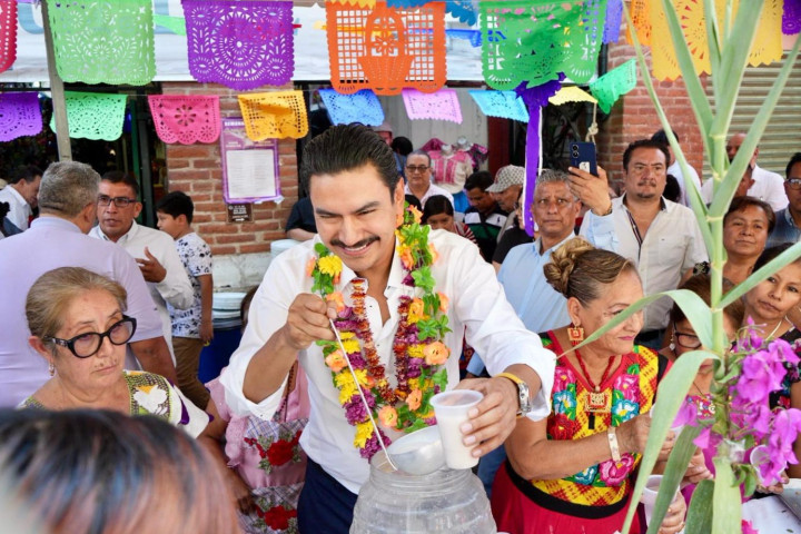 En distintos puntos de la capital, comparte Ray Chagoya el tradicional Día de la Samaritana