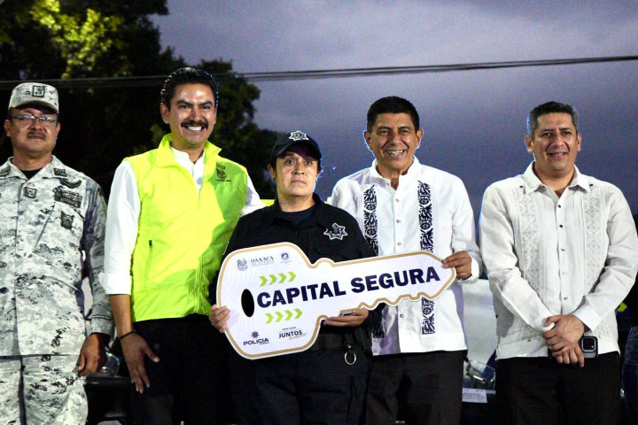 Entrega de equipamiento refuerza la seguridad en Oaxaca de Juárez