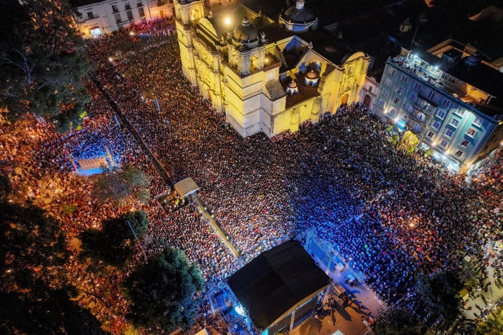 Oaxaca de Juárez celebra con música y alegría su 493 aniversario