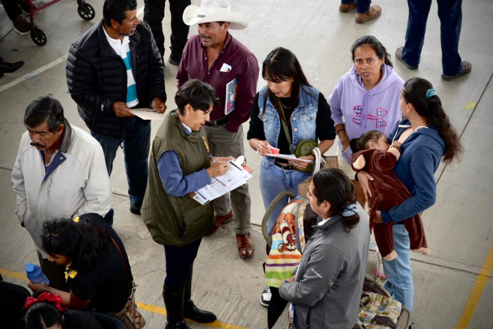 Llevan Diálogos Vecinales atención directa a San Luis Beltrán