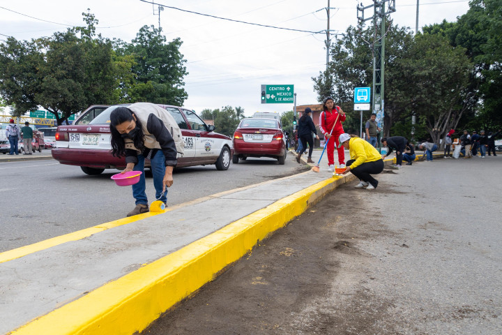 Tequios vecinales mejoran imagen urbana de Oaxaca de Juárez