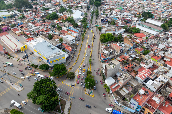 Tequios vecinales mejoran imagen urbana de Oaxaca de Juárez