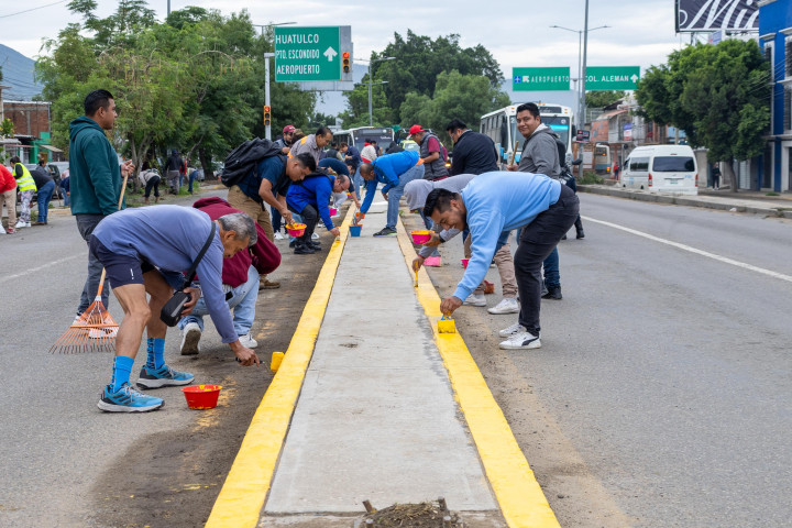 Tequios vecinales mejoran imagen urbana de Oaxaca de Juárez