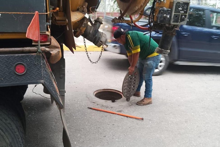 Con Destape al drenaje se fortalece infraestructura pluvial en Oaxaca de