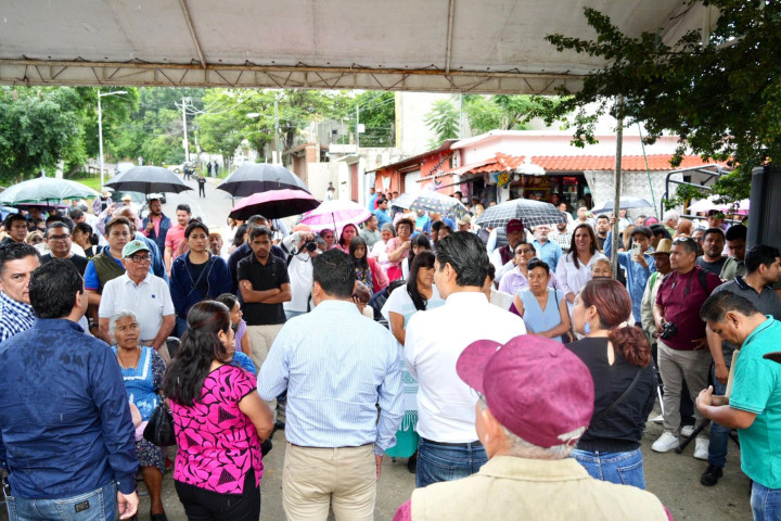 Rehabilitan puente vehicular en Donají en beneficio de vecinas y vecinos