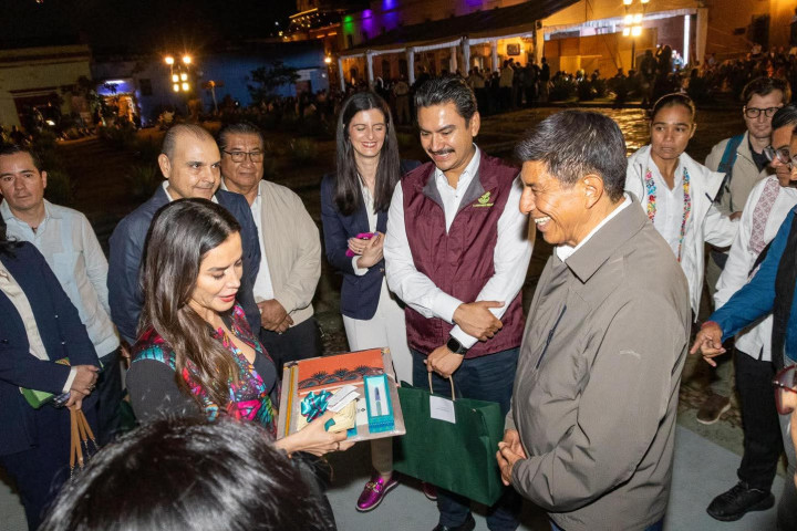 Con el programa Oaxaca Brilla se ilumina el ex convento de Santo Domingo de Guzmán