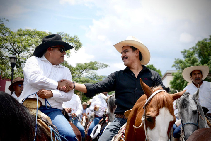 Oaxaca de Juárez participó en la 8ª Cabalgata Ranchos Unidos en el marco de la Guelaguetza 2025