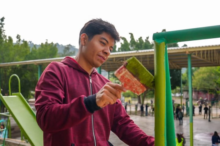 Tequio vecinal en Santa Rosa Panzacola fortalece la construcción de una ciudad limpia y segura