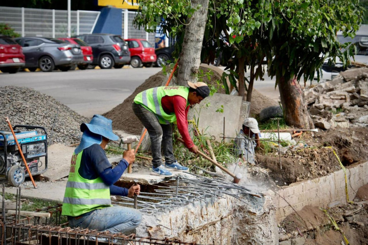 Rehabilita gobierno de Oaxaca de Juárez canal pluvial en la zona sur de la ciudad
