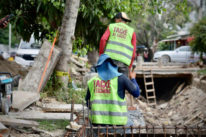 Rehabilita gobierno de Oaxaca de Juárez canal pluvial en la zona sur de la ciudad