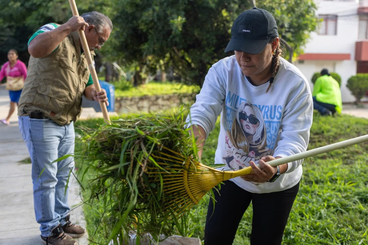 Tequio vecinal en San José La Noria refuerza la cultura de la limpieza y el trabajo colectivo