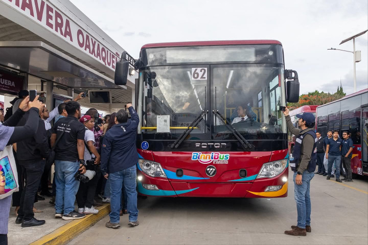 Inicia operaciones el BinniBus: una nueva era de movilidad en la capital