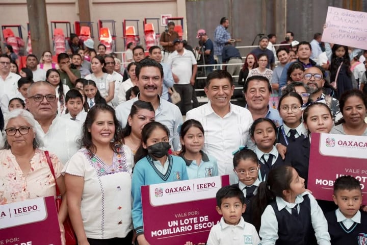 Reconoce Ray Chagoya apoyo del Gobierno de Oaxaca para mejorar la infraestructura educativa de la capital
