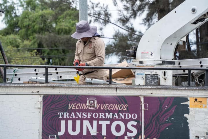 Municipio de Oaxaca de Juárez mejora servicios vecinales para una ciudad más iluminada y segura