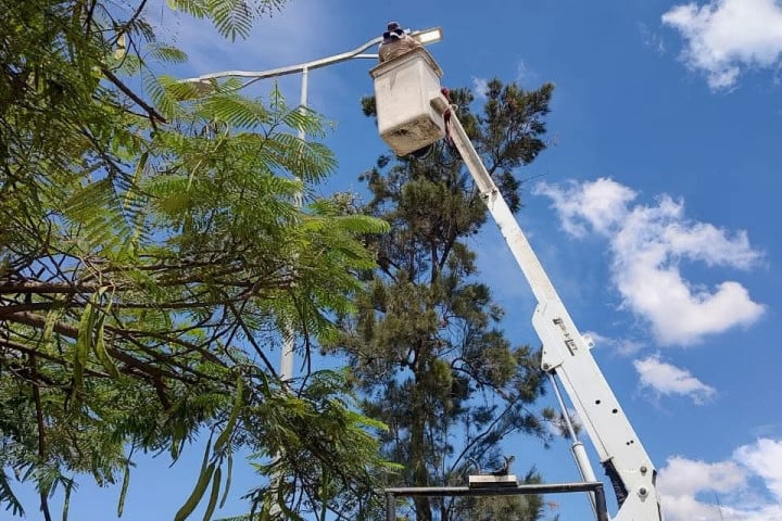 Municipio de Oaxaca de Juárez mejora servicios vecinales para una ciudad más iluminada y segura