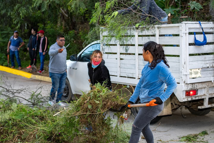 Vecinas y vecinos de Santa Rosa Panzacola se suman al Tequio Vecinal por una ciudad limpia y segura