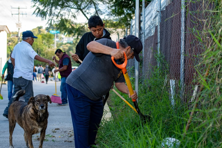Vecinas y vecinos de Santa Rosa Panzacola se suman al Tequio Vecinal por una ciudad limpia y segura