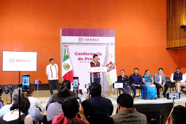 Ray Chagoya anuncia inversión histórica en reencarpetamiento y la conclusión de obras en el Mercado de Pan y Comedores de la Central de Abasto