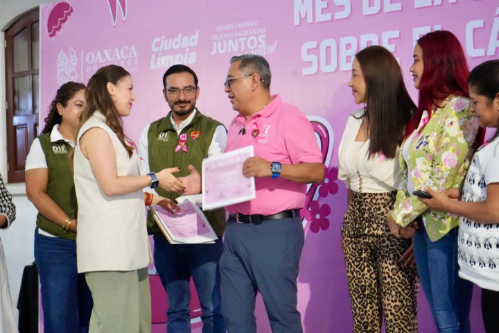 Oaxaca de Juárez se une en rosa: conciencia, prevención y esperanza contra el cáncer de mama
