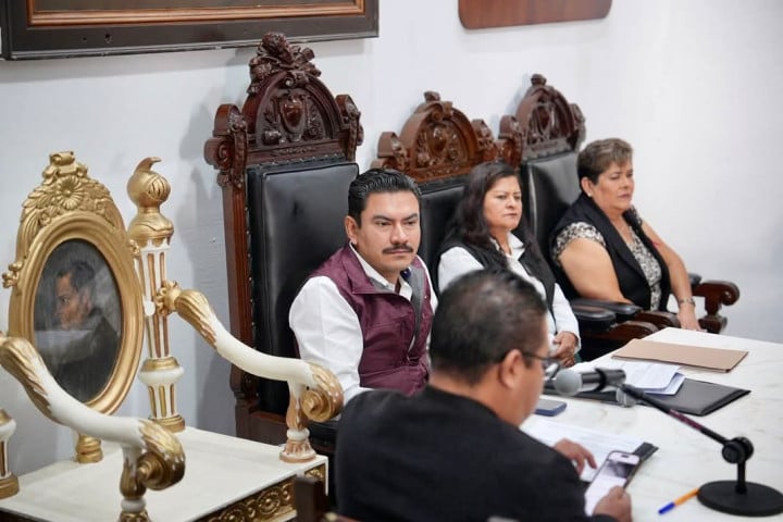 Cabildo de Oaxaca de Juárez acuerda acciones preventivas en panteones por Día de Muertos para evitar proliferación de mosquitos