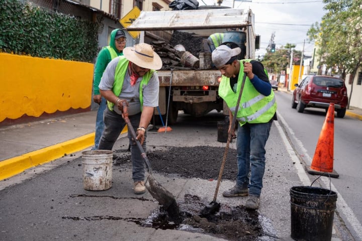 Avanza la segunda etapa del programa “Tache al Bache” en Oaxaca de Juárez