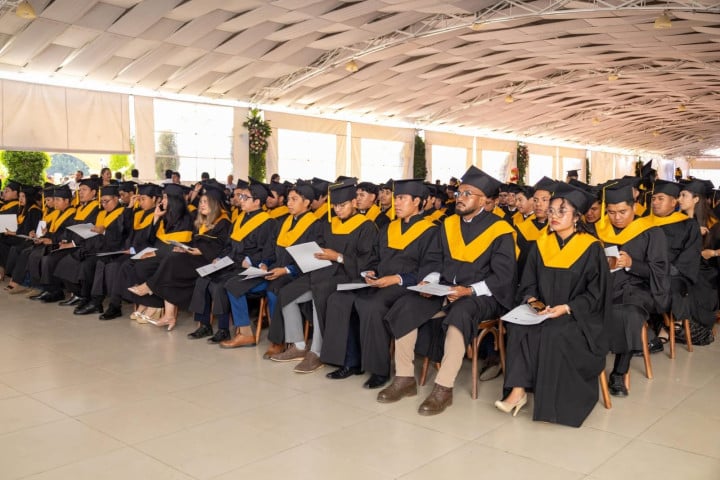 Ray Chagoya reconoce el esfuerzo y compromiso de la juventud oaxaqueña