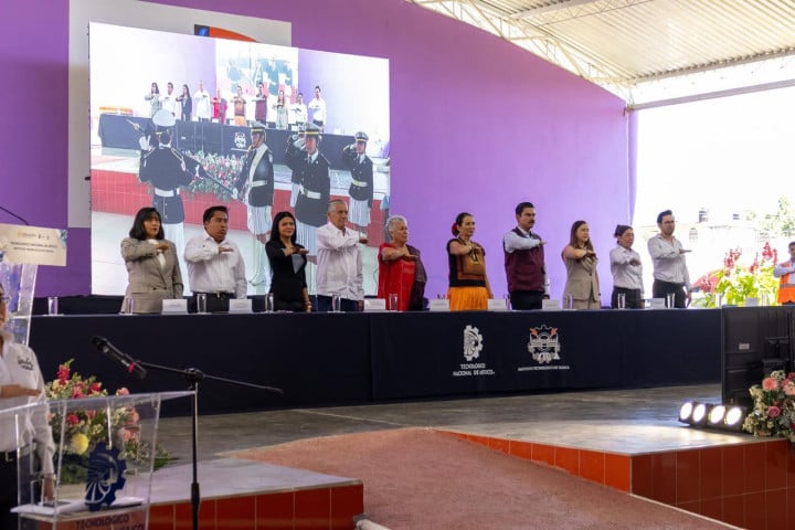 Ray Chagoya reconoce el esfuerzo y compromiso de la juventud oaxaqueña