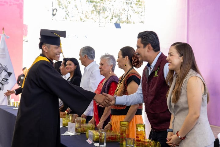 Ray Chagoya reconoce el esfuerzo y compromiso de la juventud oaxaqueña