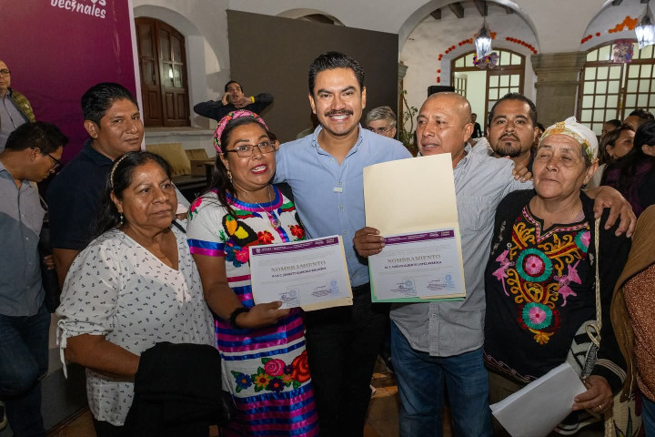Entrega Ray Chagoya nombramientos a nuevos Comités Vecinales de Oaxaca de Juárez