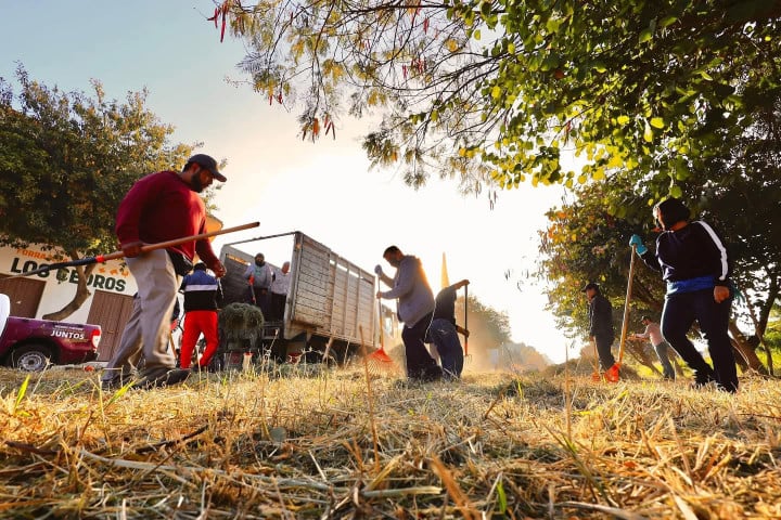 Vecinas y vecinos de Eucaliptos participaron en una exitosa jornada de Tequio Vecinal