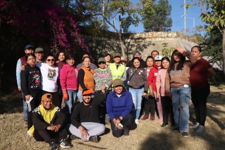 Megatequio de limpieza en las riberas del río Atoyac contribuye a una ciudad segura