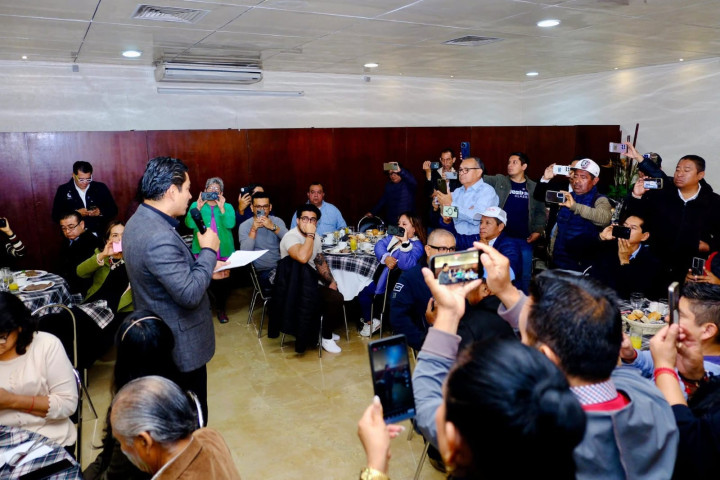 Ray Chagoya refrenda compromiso de trabajo conjunto con medios de comunicación