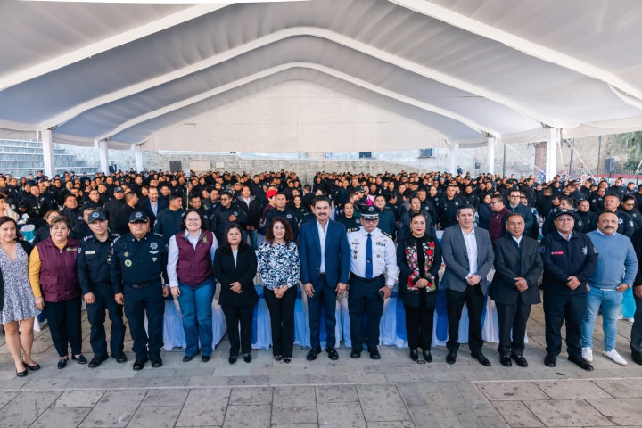 Oaxaca de Juárez reconoce a su Policía Municipal y refuerza la ruta de seguridad para 2026