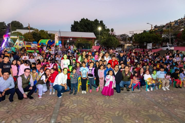 Ruta de Reyes lleva alegría a vecinitas y vecinitos de San Martín Mexicapam y San Juan Chapultepec