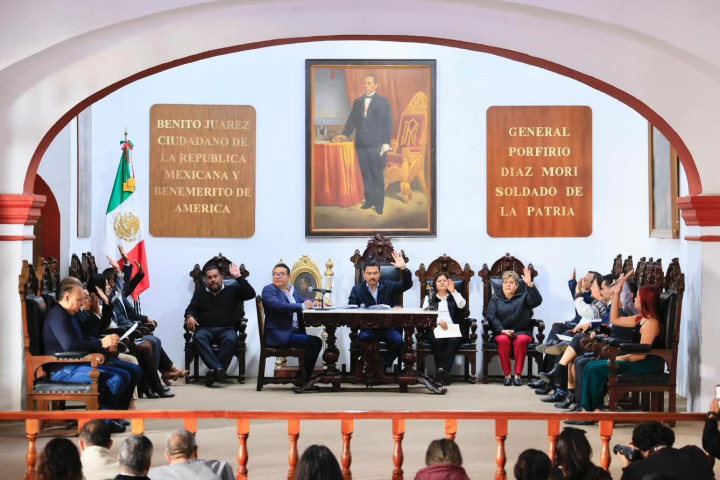 Cabildo de Oaxaca de Juárez analiza ordenamiento de comercios en zonas limítrofes