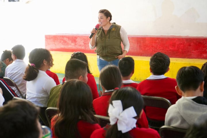 El DIF Municipal de Oaxaca de Juárez promueve los derechos de la niñez en escuelas de la capital